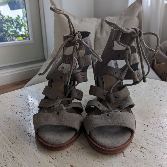 Grey Lace Up Heels Size 7 - Picture 3 of 4